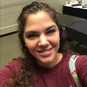 Meet your Posher, Alysha